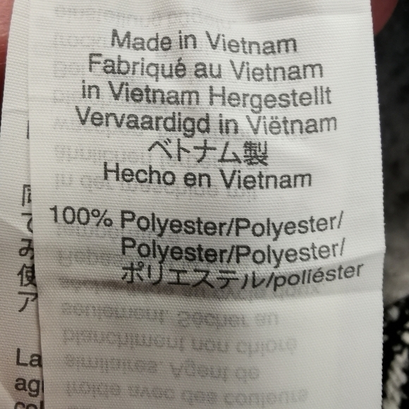 Kendall and Kylie Long Sleeve Mock Neck Cold Shoulder Top - Sz M - Picture 7 of 7